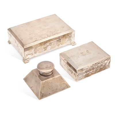 Lot 309 - A GEORGE VI SILVER CIGAR BOX