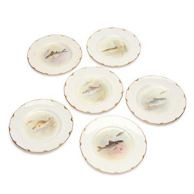 Lot 211 - A SET OF ROYAL DOULTON ICHTHYOLOGICAL DISHES