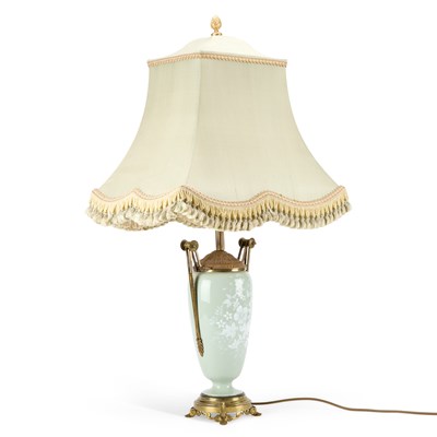 Lot 945 - A FRENCH PORCELAIN PÂTE-SUR-PÂTE LAMP