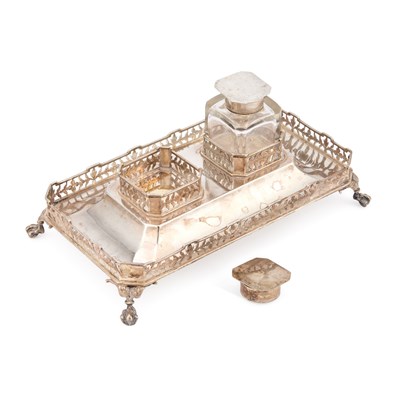 Lot 360 - A GEORGE V SILVER DESK STAND