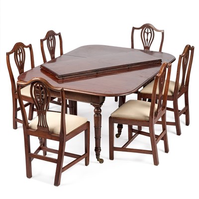 Lot 1002 - AN EARLY 19TH CENTURY MAHOGANY EXTENDING DINING TABLE
