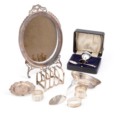 Lot 353 - A GROUP OF SILVER