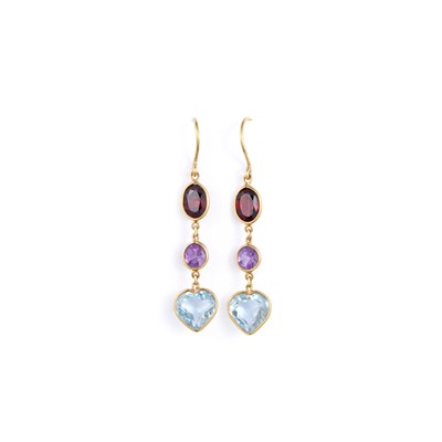 Lot 665 - A PAIR OF GARNET, AMETHYST AND BLUE TOPAZ PENDANT EARRINGS