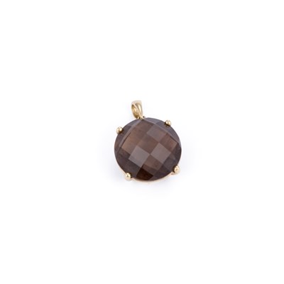 Lot 651 - A 9 CARAT GOLD ROUND CHECKERBOARD-CUT SMOKY QUARTZ PENDANT
