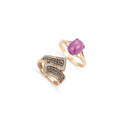 Lot 744 - TWO 9 CARAT GOLD GEM-SET RINGS