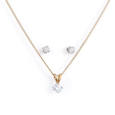 Lot 696 - AN 18 CARAT GOLD SOLITAIRE DIAMOND PENDANT ON CHAIN AND A PAIR OF SOLITAIRE DIAMOND EARRINGS