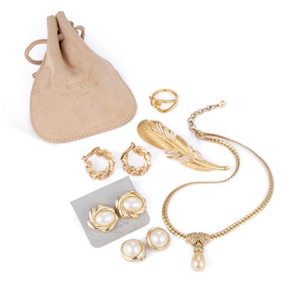 Lot 627 - A GROUP OF CHRISTIAN DIOR COSTUME JEWELLERY