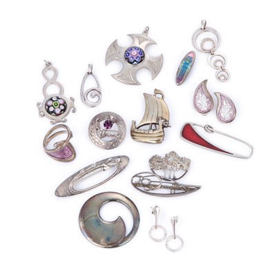 Lot 743 - A COLLECTION OF SILVER GEM-SET AND ENAMEL CELTIC JEWELLERY