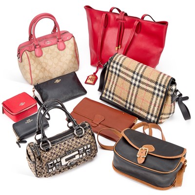 Lot 71 - A GROUP OF DESIGNER BAGS AND ACCESSORIES