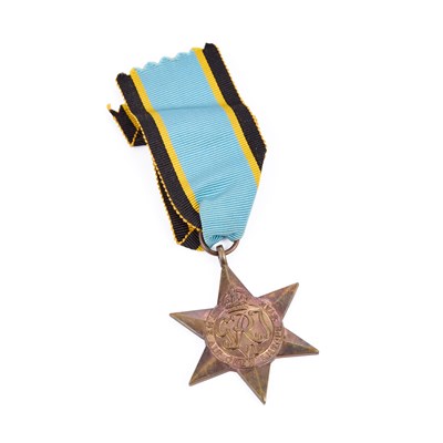 Lot 35 - A SECOND WORLD WAR AIR CREW EUROPE STAR