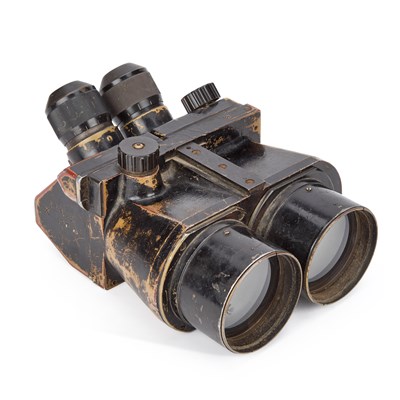 Lot 18 - A PAIR OF GERMAN THIRD REICH FLAK BINOCULARS (FLAK FERNROHR)