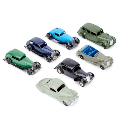Lot 54 - A GROUP OF DINKY TOYS CARS