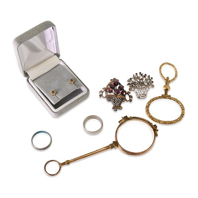 Lot 729 - A GROUP OF VINTAGE JEWELLERY AND ACCESSORIES