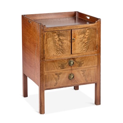 Lot 1017 - A GEORGE III MAHOGANY TRAY-TOP COMMODE