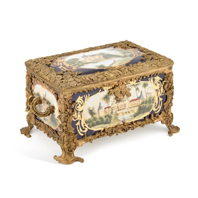 Lot 805 - A SÈVRES STYLE CASKET