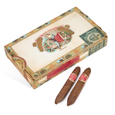 Lot 818 - A PART BOX OF ROMEO Y JULIETA 'EXCEPCIONALES' HAVANA CIGARS