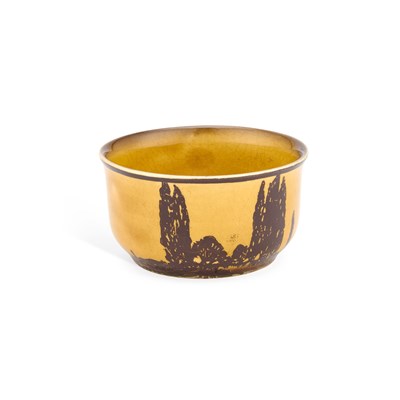 Lot 210 - A ROYAL DOULTON POTTERY BOWL
