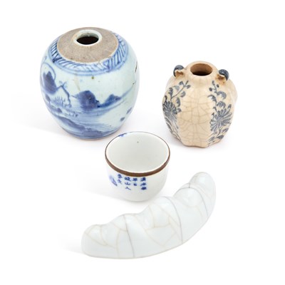 Lot 508 - A COLLECTION OF CHINESE PORCELAIN SCHOLARS OBJECTS
