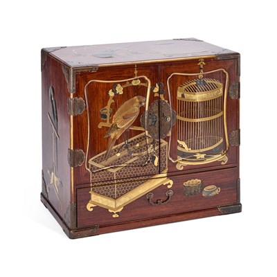 Lot 547 - A GOOD JAPANESE LACQUERED TABLE CABINET