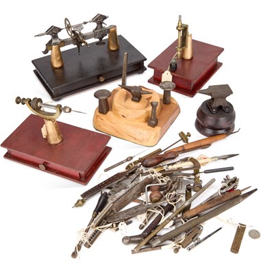 Lot 578 - AN GROUP OF WATCHMAKERS TOOLS