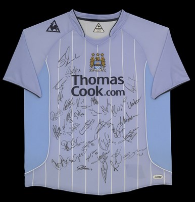 Lot 6 - FOOTBALL MEMORABILIA: A MANCHESTER CITY MULTI SIGNED 2008 - 9 SEASON SHIRT