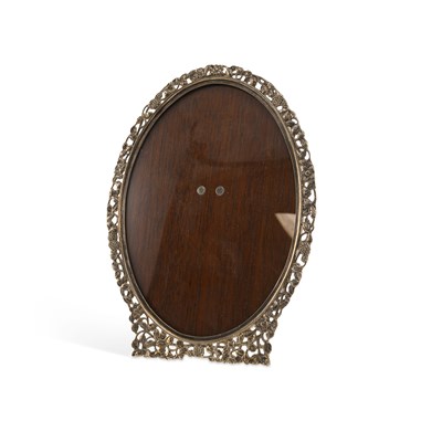 Lot 238 - A CONTINENTAL SILVER PHOTOGRAPH FRAME