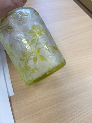 Lot 35 - A FRENCH GLASS SCENT BOTTLE AND STOPPER
