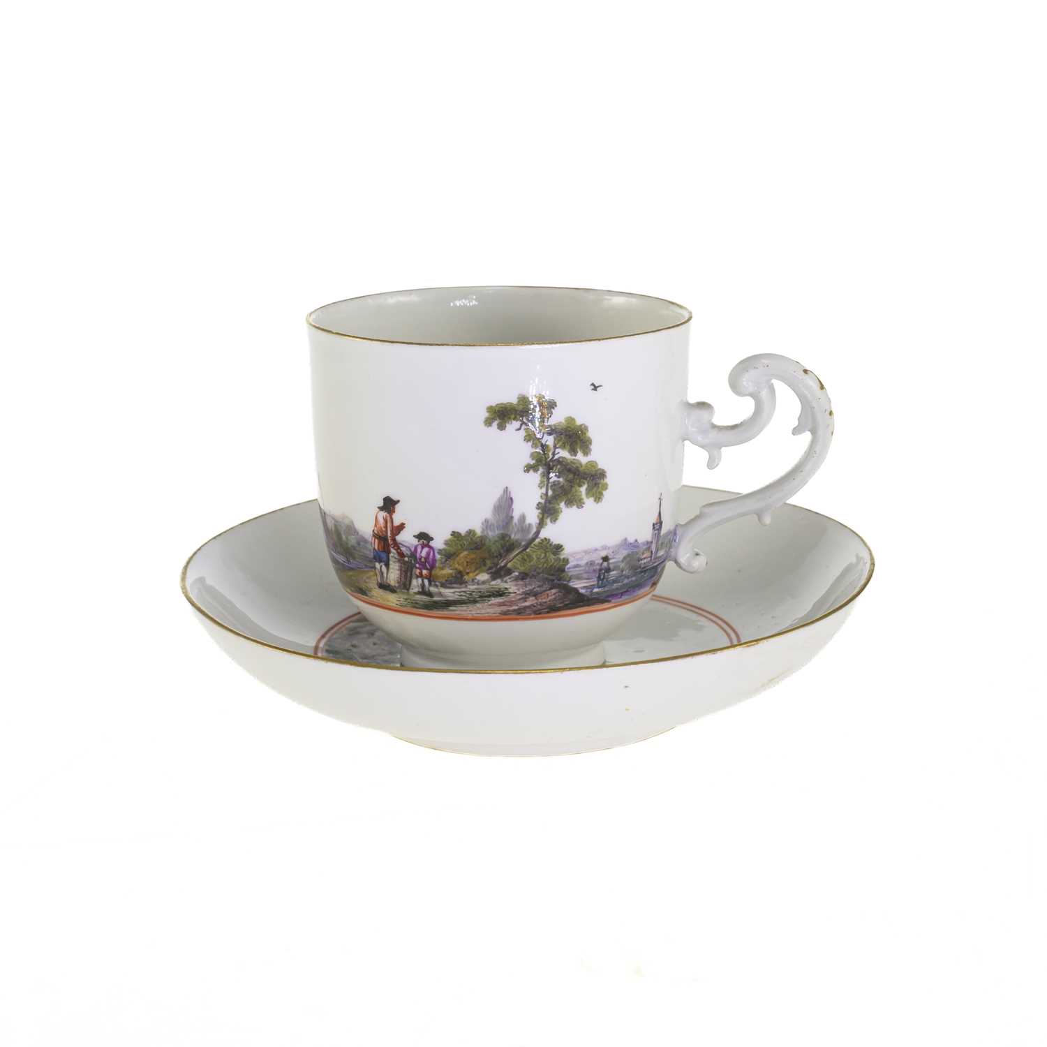 Lot 138 - A MEISSEN PORCELAIN CUP AND SAUCER