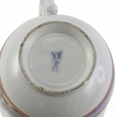 Lot 138 - A MEISSEN PORCELAIN CUP AND SAUCER