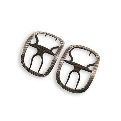 Lot 419 - A PAIR OF GEORGIAN SILVER MOUNTED SHOE BUCKLES