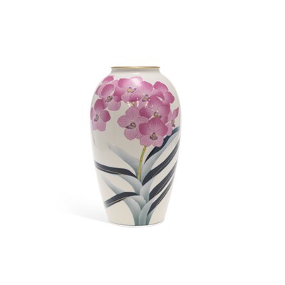 Lot 492 - A JAPANESE KORANSHA PORCELAIN VASE