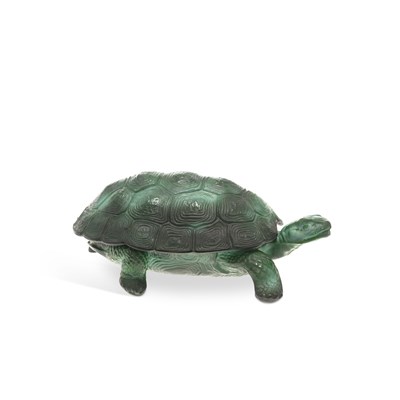 Lot 39 - A CZECH GLASS TORTOISE BOX