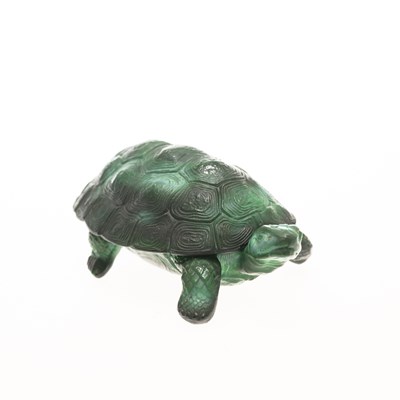 Lot 39 - A CZECH GLASS TORTOISE BOX