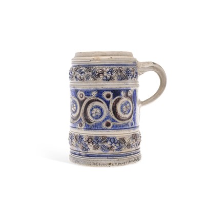 Lot 125 - A GERMAN WESTERWALD POTTERY MUG