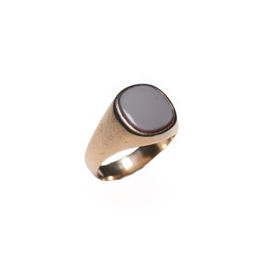 Lot 768 - A SARDONYX CAMEO RING