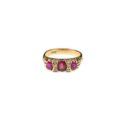 Lot 753 - A GARNET TOPPED DOUBLET AND RUBY RING