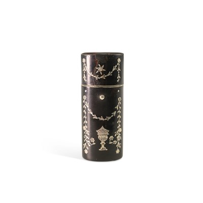 Lot 797 - A GEORGE III PIQUÉ TORTOISESHELL CASE