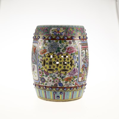 Lot 458 - A CHINESE FAMILLE ROSE PORCELAIN GARDEN SEAT