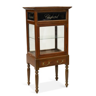 Lot 1056 - A VINTAGE CHOPARD DISPLAY CASE