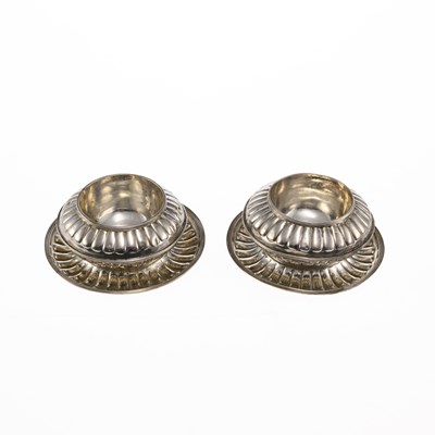 Lot 433 - A PAIR OF GEORGE III SILVER SALTS ON STANDS