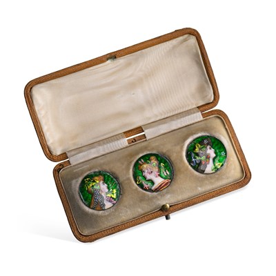 Lot 800 - A CASED SET OF THREE FRENCH ART NOUVEAU ENAMEL BUTTONS