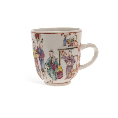 Lot 461 - A CHINESE PORCELAIN CUP
