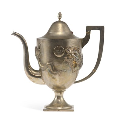 Lot 222 - A CHINESE EXPORT SILVER COFFEE POT