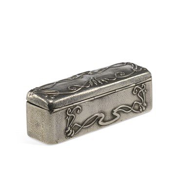 Lot 334 - AN EDWARDIAN ART NOUVEAU SILVER BOX