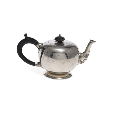 Lot 309 - AN EDWARDIAN SILVER BULLET-SHAPED TEAPOT
