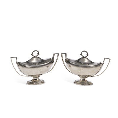 Lot 434 - PAUL STORR: A PAIR OF GEORGE III SILVER SAUCER TUREENS