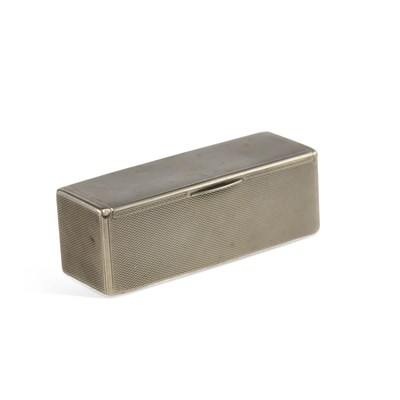Lot 308 - A GEORGE V SILVER SNUFF BOX