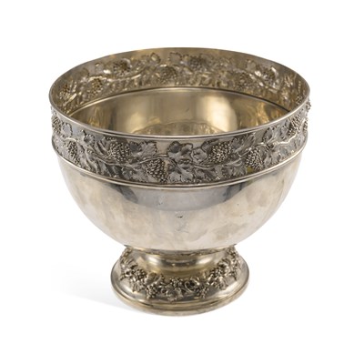 Lot 404 - A LATE VICTORIAN LARGE SILVER PUNCH BOWL
