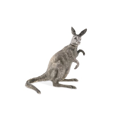 Lot 355 - A RARE EDWARDIAN NOVELTY SILVER SCENT BOTTLE IN THE FORM OF A KANGAROO
