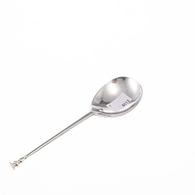 Lot 446 - AN ELIZABETH I SILVER SEAL TOP SPOON